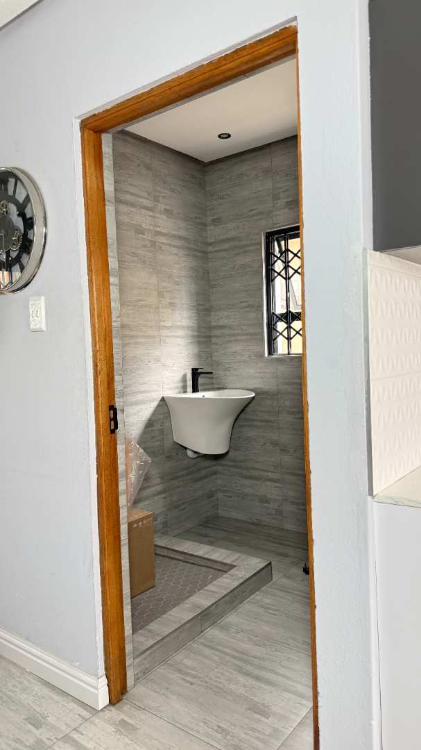 5 Bedroom Property for Sale in Model Park Mpumalanga