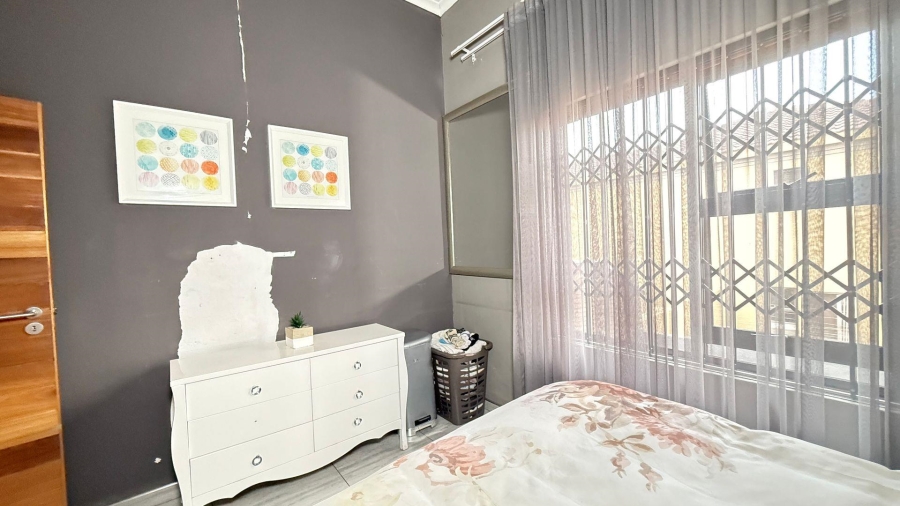 5 Bedroom Property for Sale in Model Park Mpumalanga