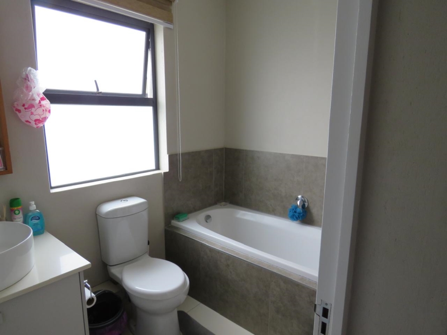 To Let 3 Bedroom Property for Rent in Stonehenge Mpumalanga