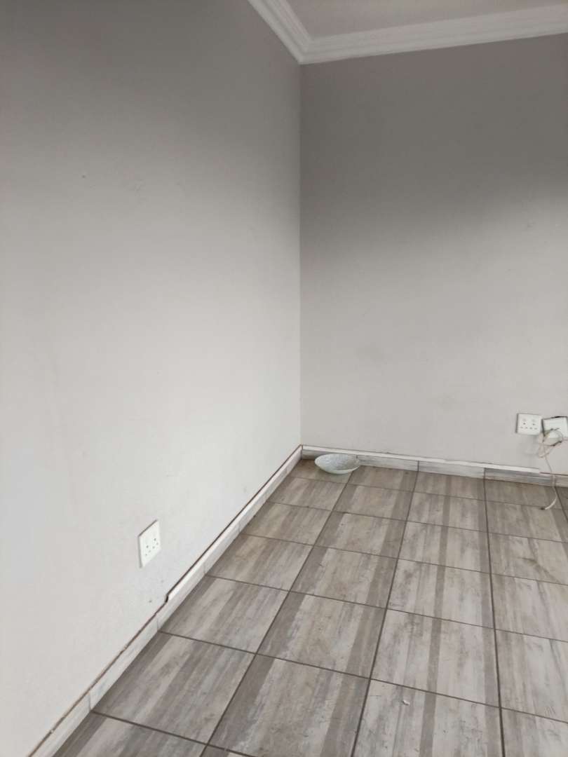 2 Bedroom Property for Sale in Eloff Mpumalanga