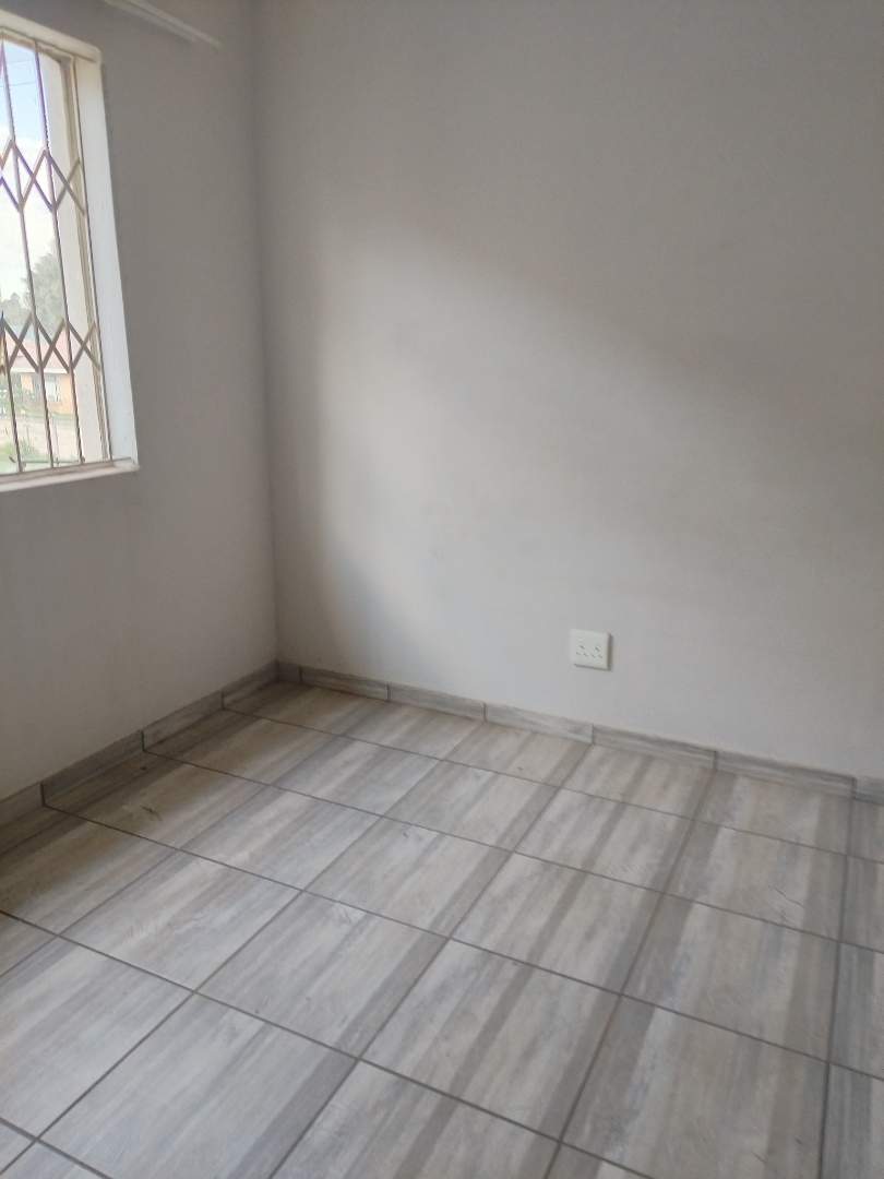 2 Bedroom Property for Sale in Eloff Mpumalanga