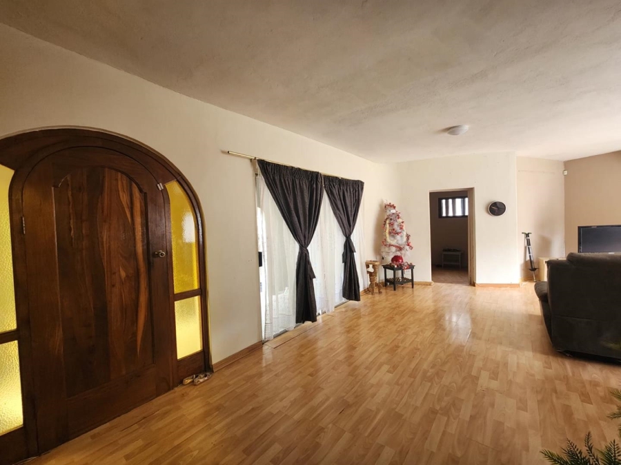 To Let 5 Bedroom Property for Rent in West Acres Mpumalanga