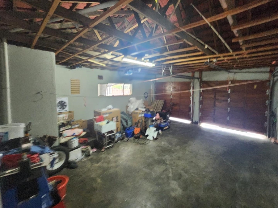 To Let 5 Bedroom Property for Rent in West Acres Mpumalanga