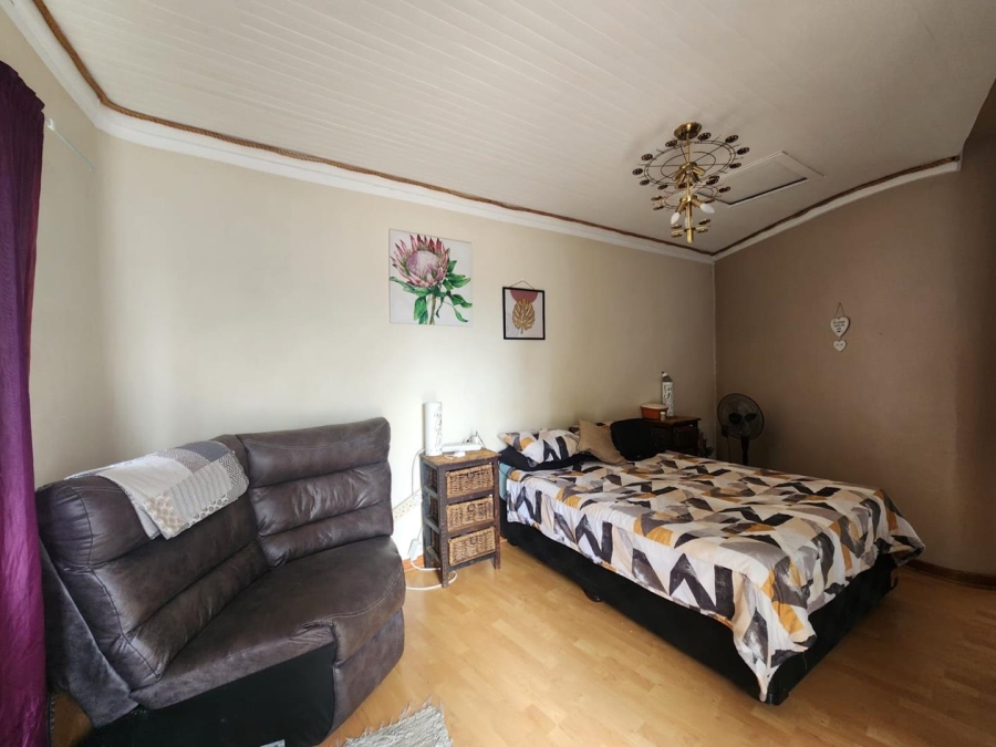 To Let 5 Bedroom Property for Rent in West Acres Mpumalanga