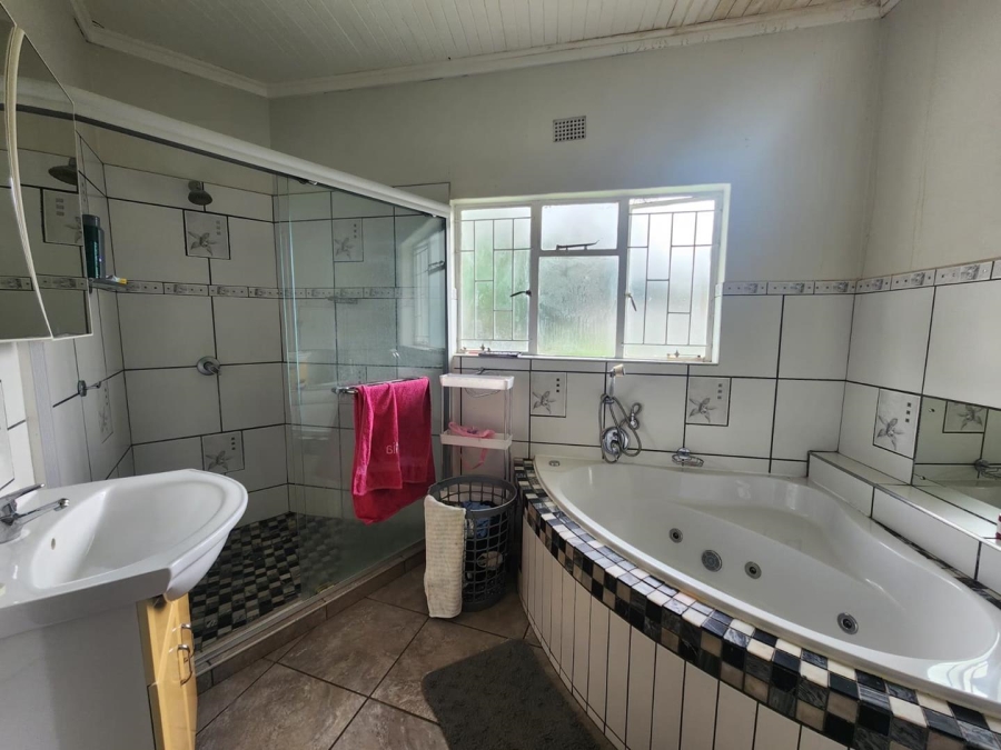 To Let 5 Bedroom Property for Rent in West Acres Mpumalanga