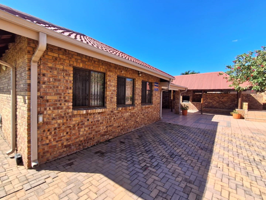 3 Bedroom Property for Sale in Valencia Park Mpumalanga