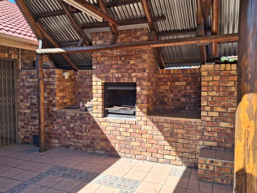 3 Bedroom Property for Sale in Valencia Park Mpumalanga