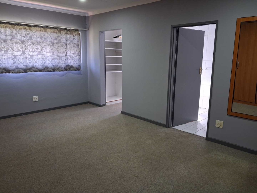 3 Bedroom Property for Sale in Valencia Park Mpumalanga