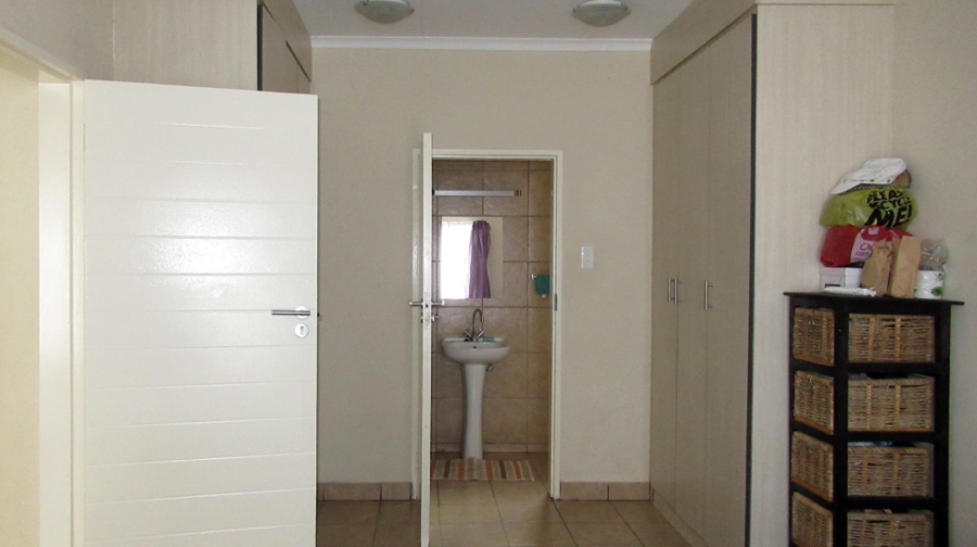 2 Bedroom Property for Sale in Die Heuwel Mpumalanga