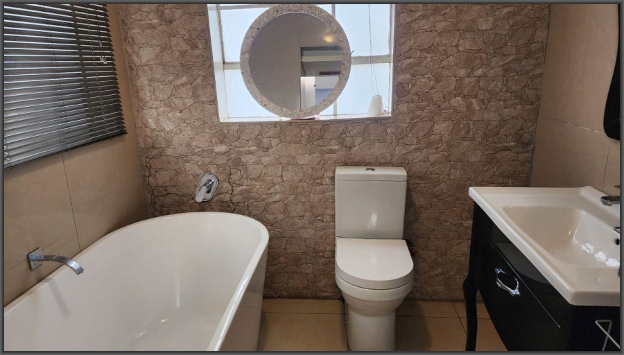 To Let 3 Bedroom Property for Rent in White River Mpumalanga