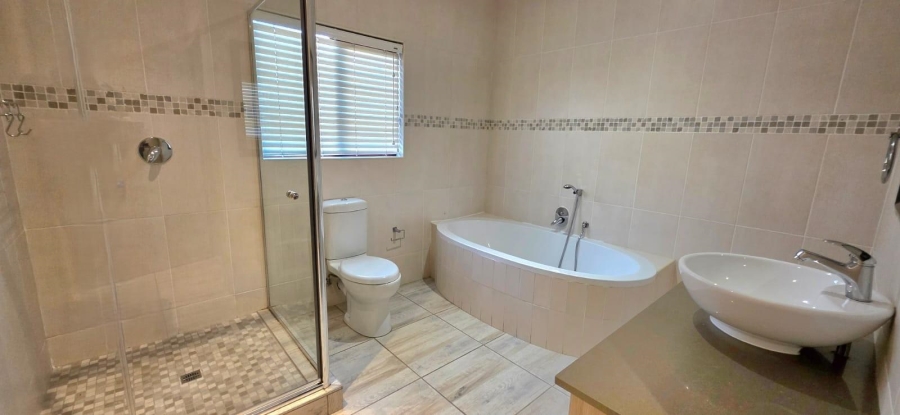 4 Bedroom Property for Sale in Ntulo Wildlife Estate Mpumalanga
