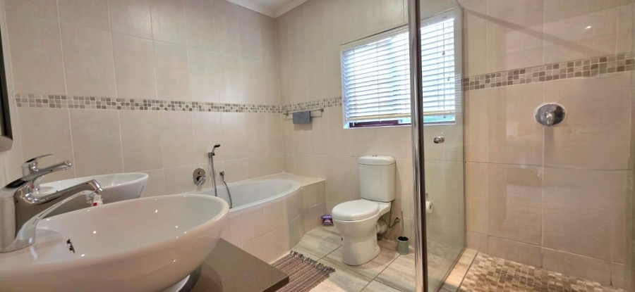 4 Bedroom Property for Sale in Ntulo Wildlife Estate Mpumalanga