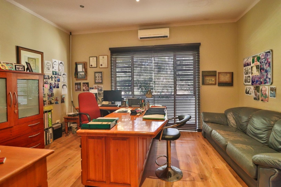 7 Bedroom Property for Sale in Uitsig Landgoed The Rest Mpumalanga
