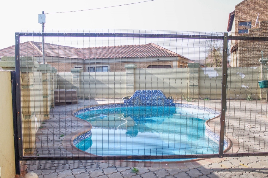 3 Bedroom Property for Sale in Mineralia Mpumalanga