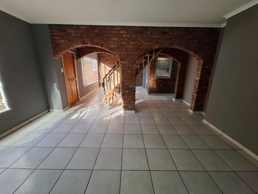 3 Bedroom Property for Sale in Middelburg Central Mpumalanga