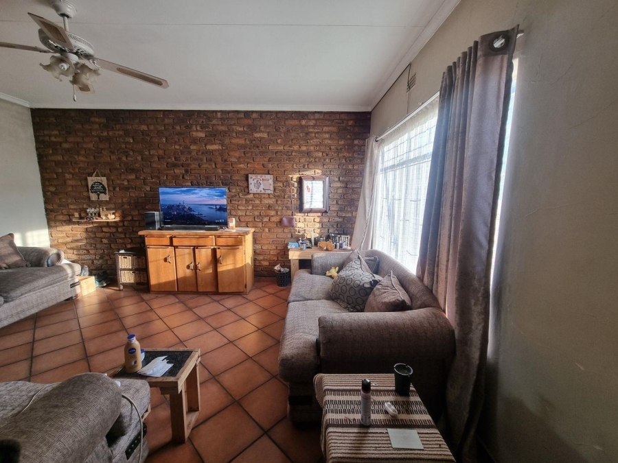 3 Bedroom Property for Sale in Middelburg Central Mpumalanga