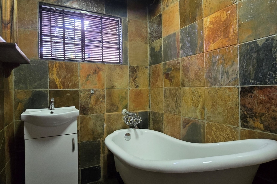 4 Bedroom Property for Sale in Presidentsrus Mpumalanga
