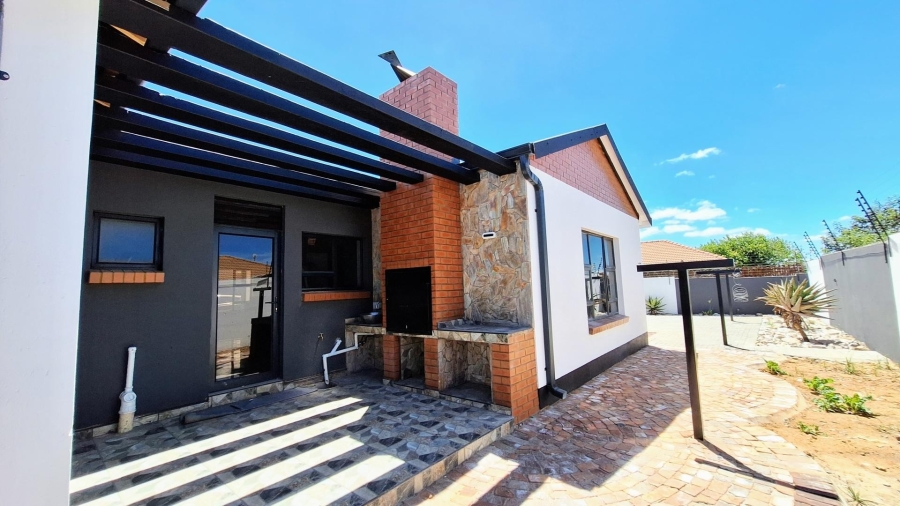 4 Bedroom Property for Sale in Aerorand Mpumalanga