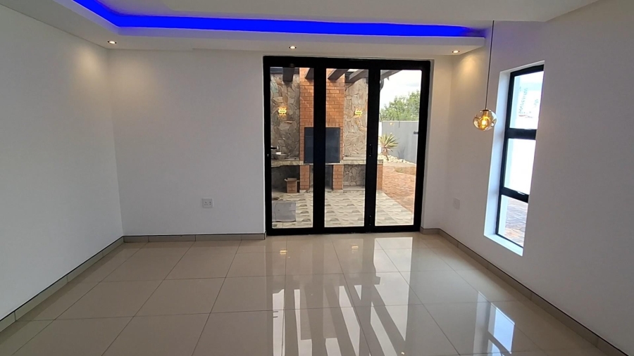 4 Bedroom Property for Sale in Aerorand Mpumalanga