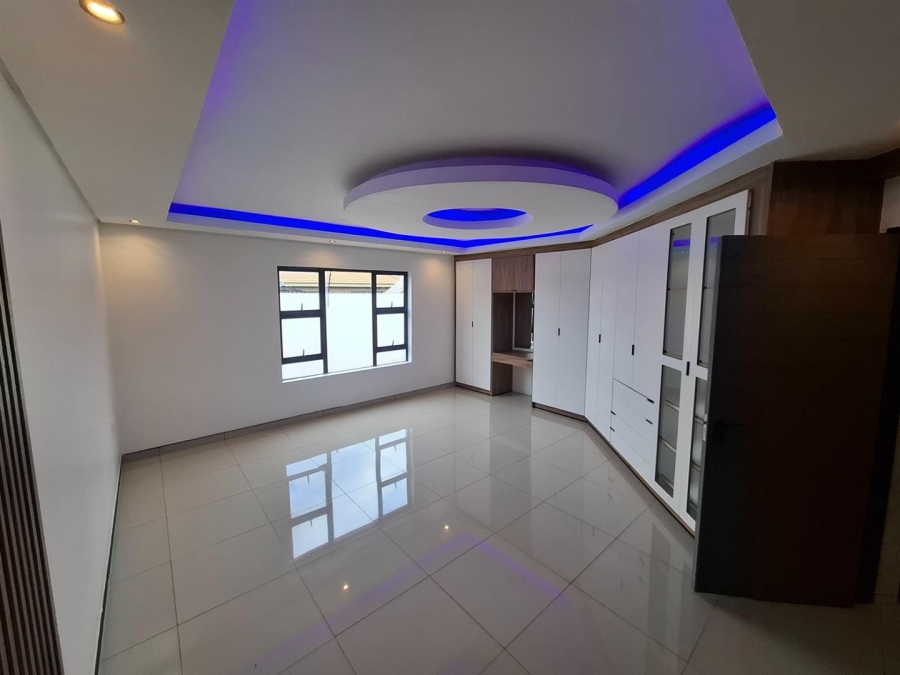 4 Bedroom Property for Sale in Aerorand Mpumalanga