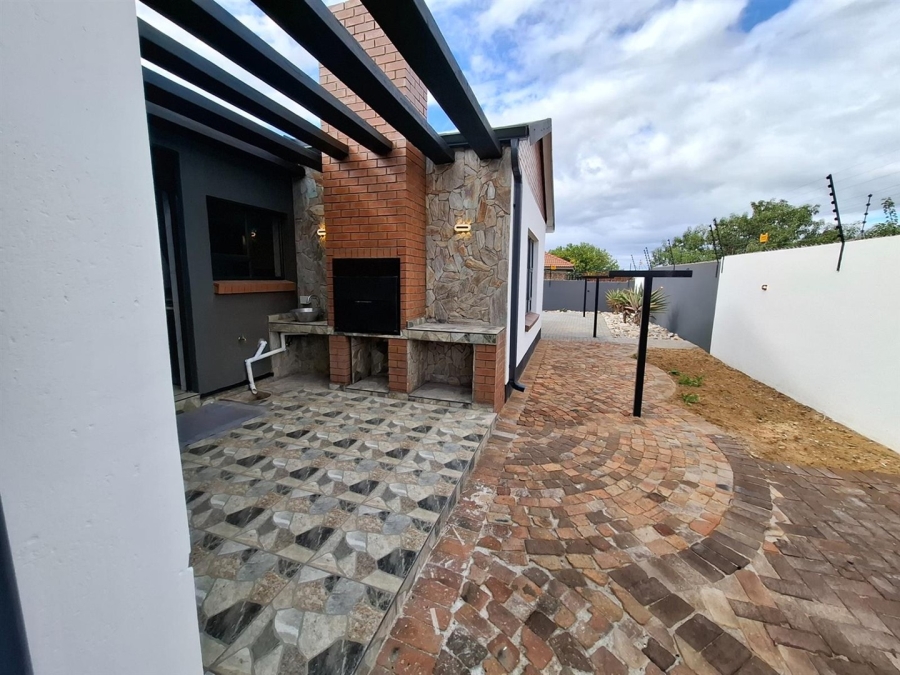 4 Bedroom Property for Sale in Aerorand Mpumalanga