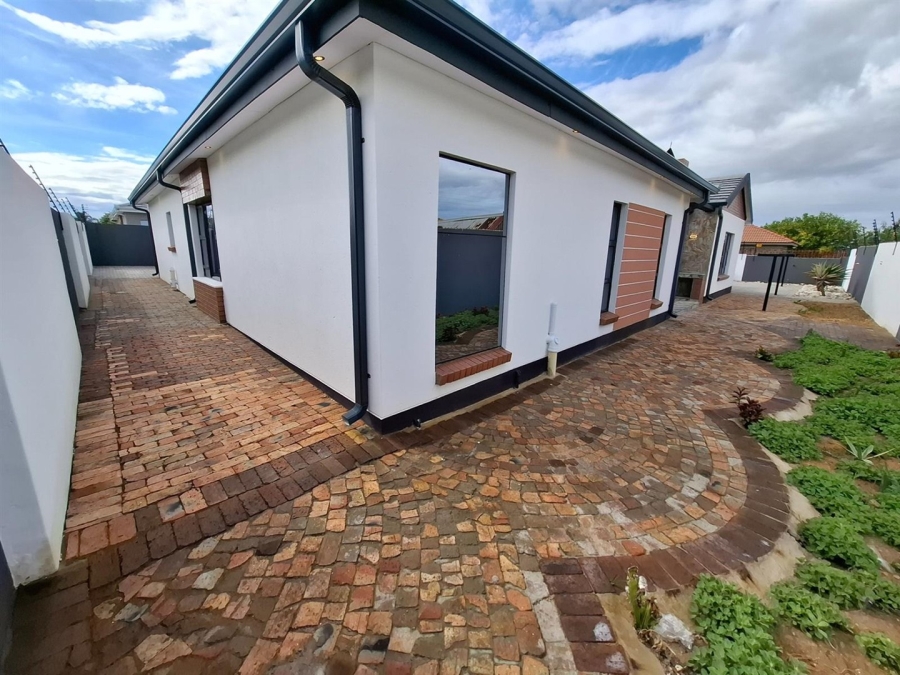 4 Bedroom Property for Sale in Aerorand Mpumalanga