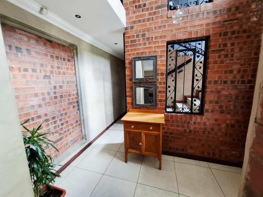 5 Bedroom Property for Sale in Middelburg Central Mpumalanga