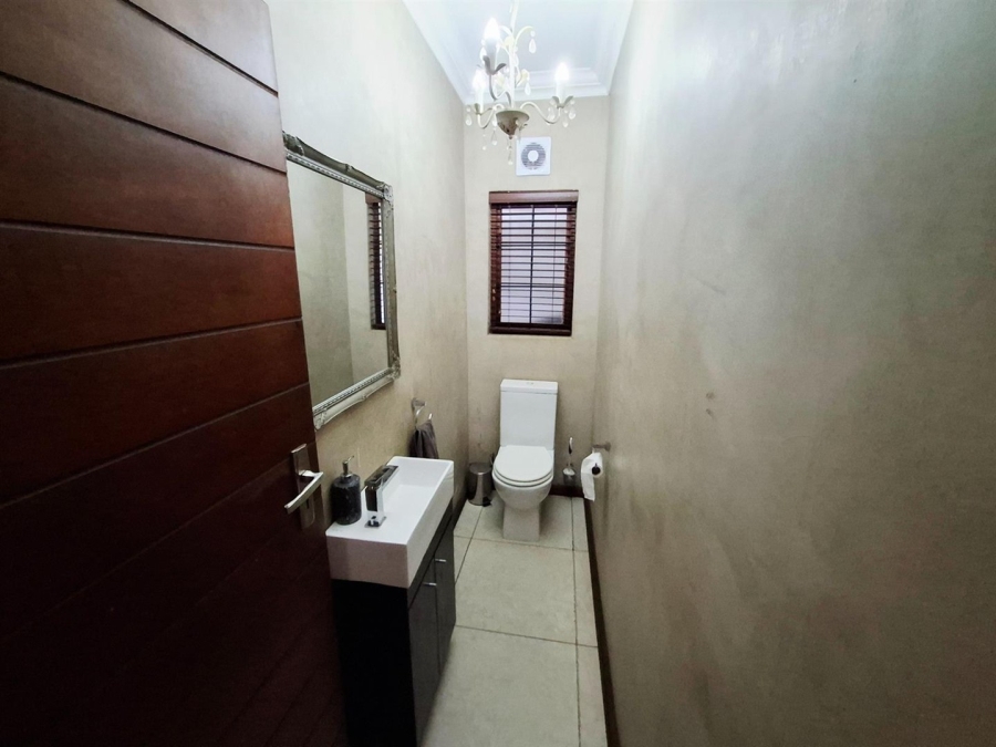 5 Bedroom Property for Sale in Middelburg Central Mpumalanga