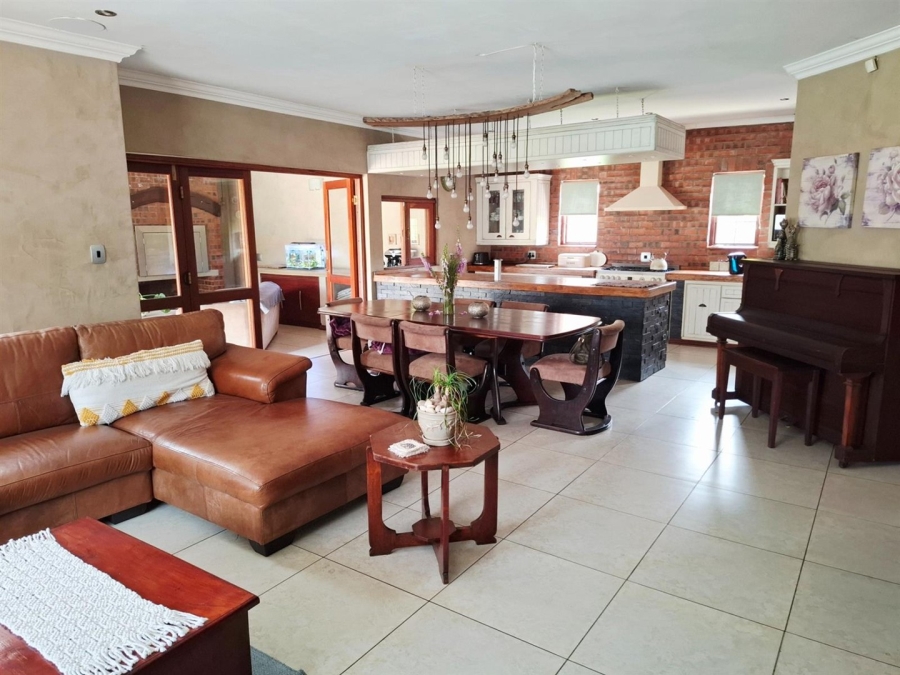 5 Bedroom Property for Sale in Middelburg Central Mpumalanga