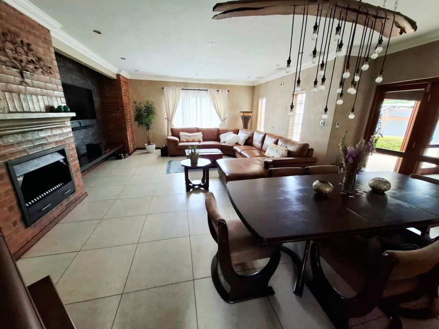 5 Bedroom Property for Sale in Middelburg Central Mpumalanga