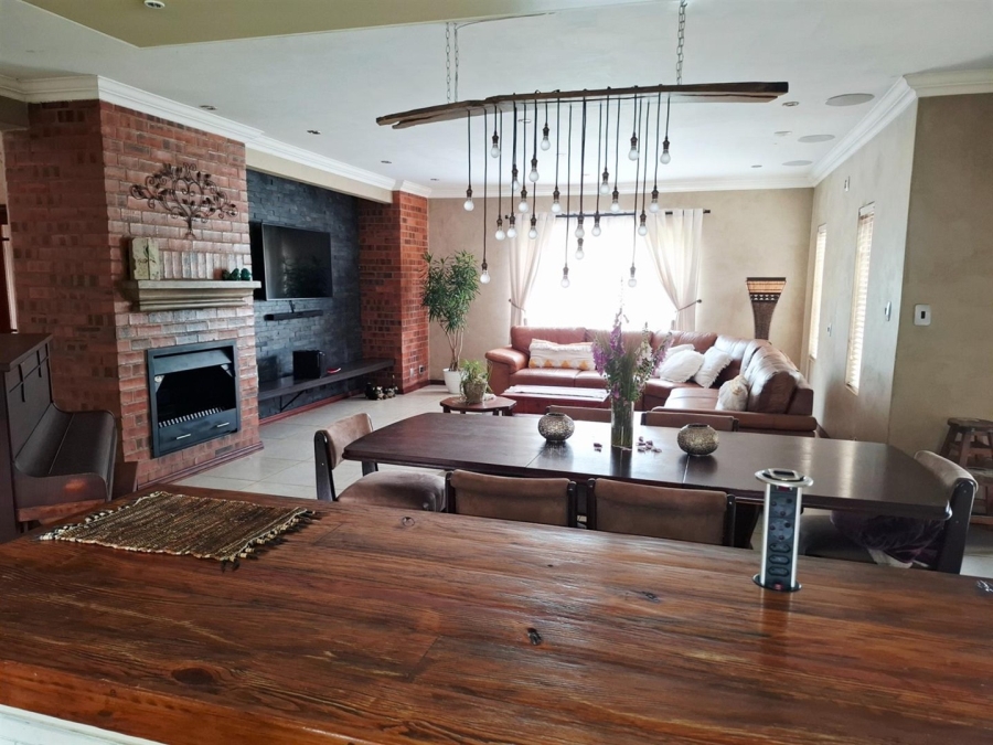 5 Bedroom Property for Sale in Middelburg Central Mpumalanga