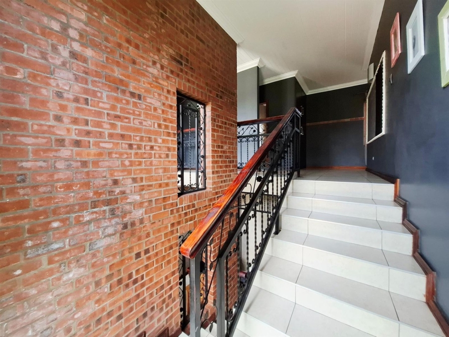 5 Bedroom Property for Sale in Middelburg Central Mpumalanga