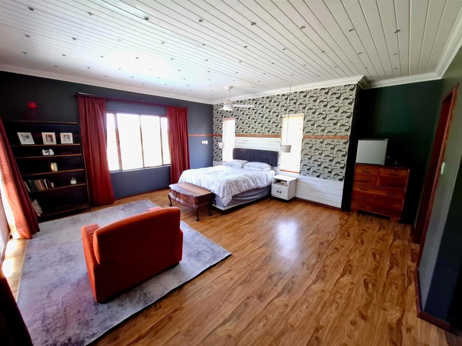 5 Bedroom Property for Sale in Middelburg Central Mpumalanga