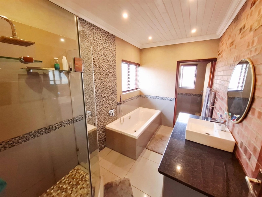5 Bedroom Property for Sale in Middelburg Central Mpumalanga