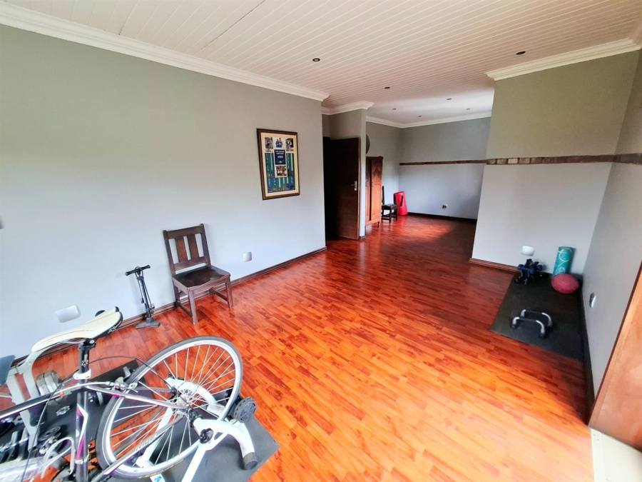 5 Bedroom Property for Sale in Middelburg Central Mpumalanga