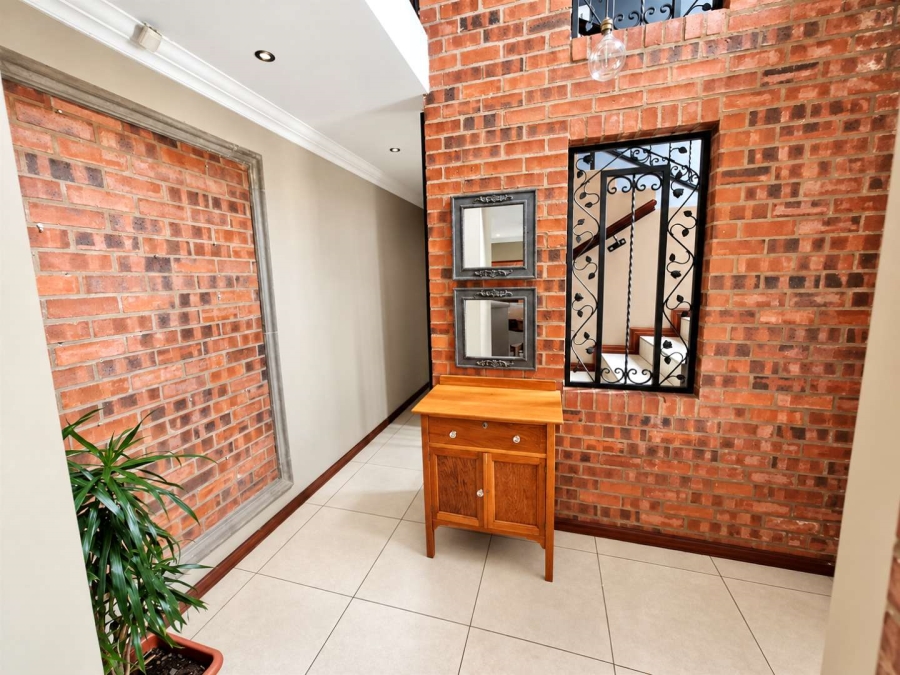 5 Bedroom Property for Sale in Middelburg Central Mpumalanga