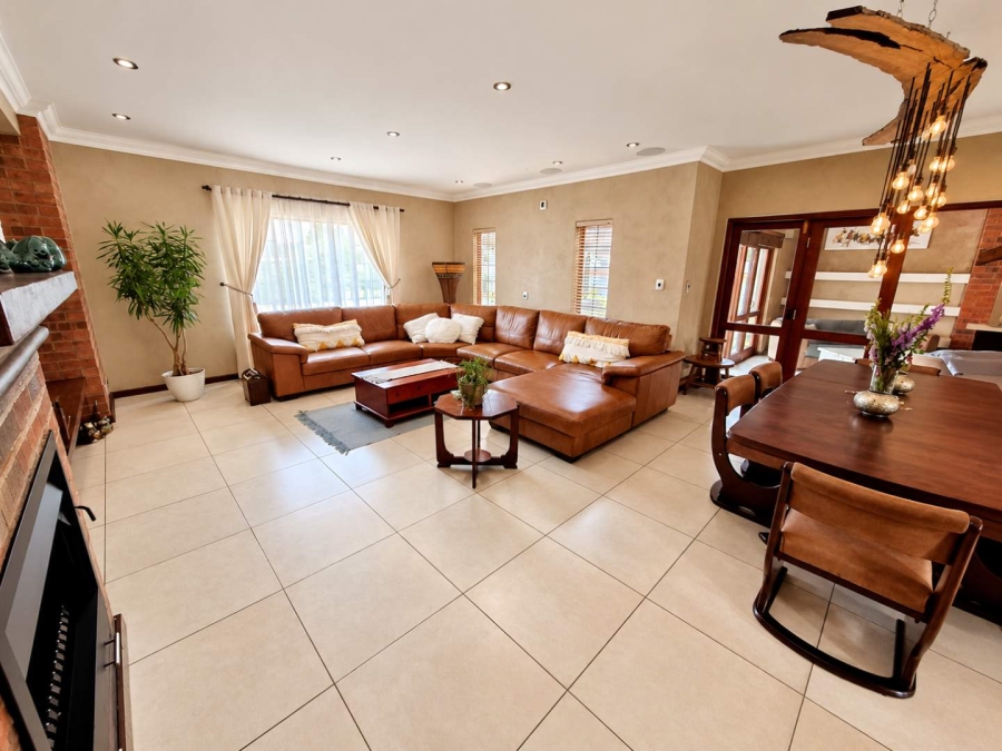 5 Bedroom Property for Sale in Middelburg Central Mpumalanga