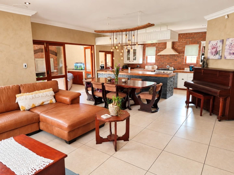 5 Bedroom Property for Sale in Middelburg Central Mpumalanga