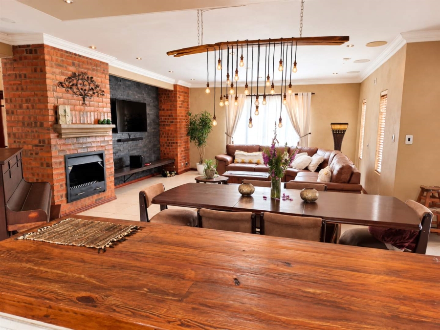 5 Bedroom Property for Sale in Middelburg Central Mpumalanga