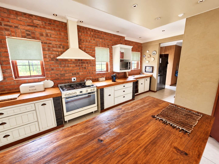 5 Bedroom Property for Sale in Middelburg Central Mpumalanga