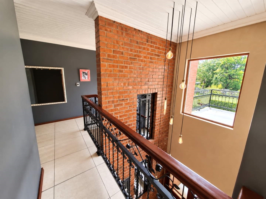 5 Bedroom Property for Sale in Middelburg Central Mpumalanga