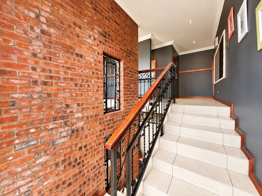 5 Bedroom Property for Sale in Middelburg Central Mpumalanga