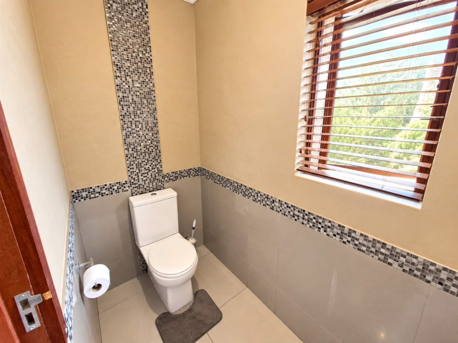 5 Bedroom Property for Sale in Middelburg Central Mpumalanga