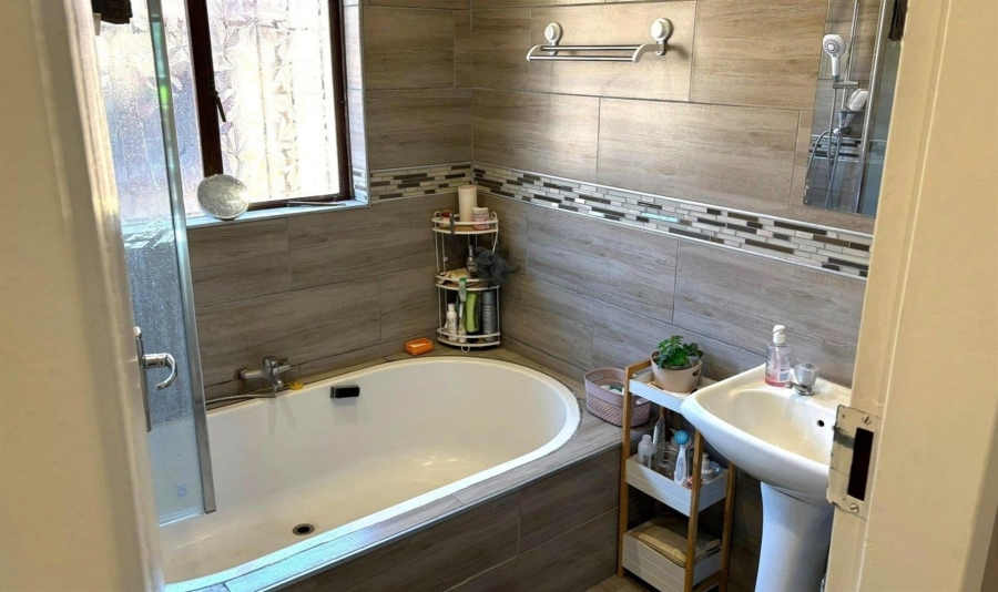 2 Bedroom Property for Sale in Clubville Mpumalanga