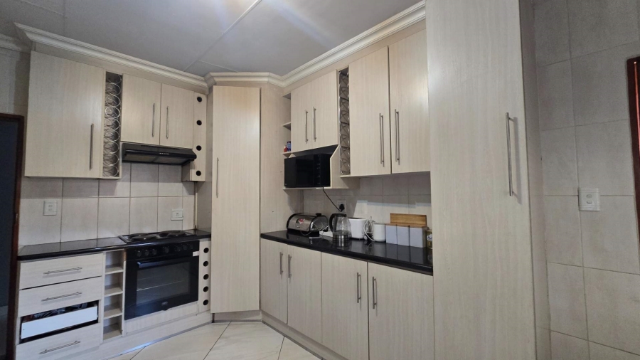 4 Bedroom Property for Sale in Aerorand Mpumalanga