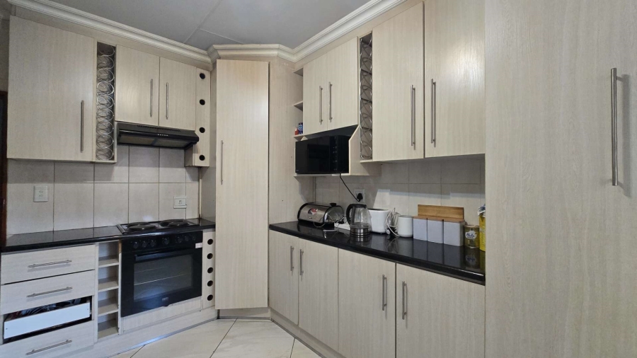 4 Bedroom Property for Sale in Aerorand Mpumalanga