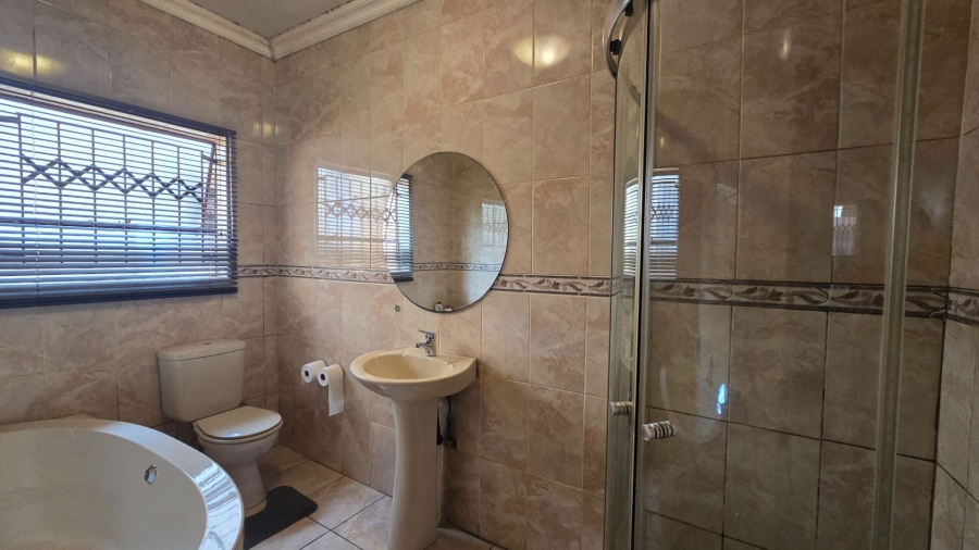 4 Bedroom Property for Sale in Aerorand Mpumalanga