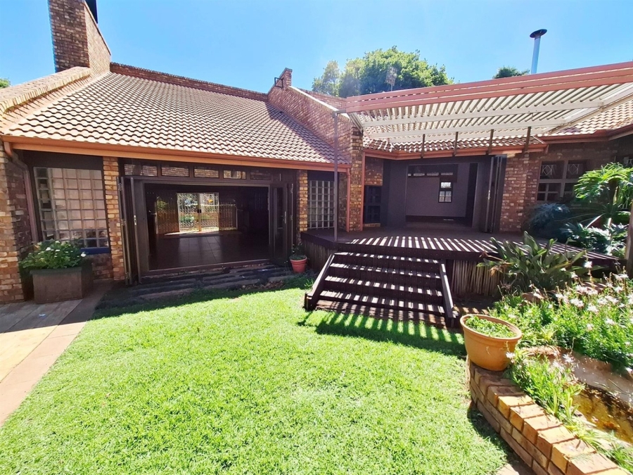 5 Bedroom Property for Sale in Aerorand Mpumalanga