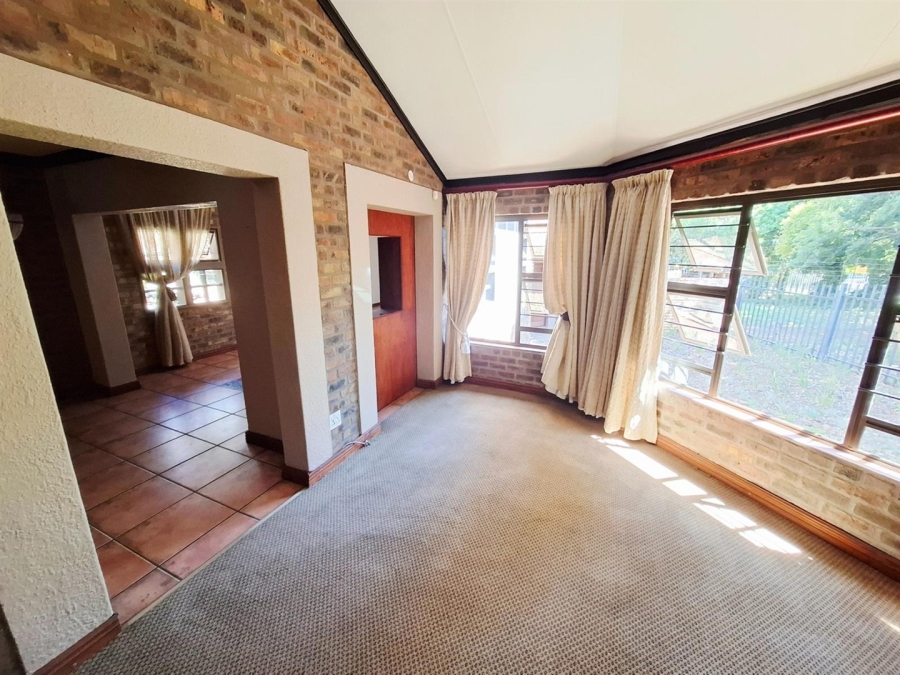 5 Bedroom Property for Sale in Aerorand Mpumalanga