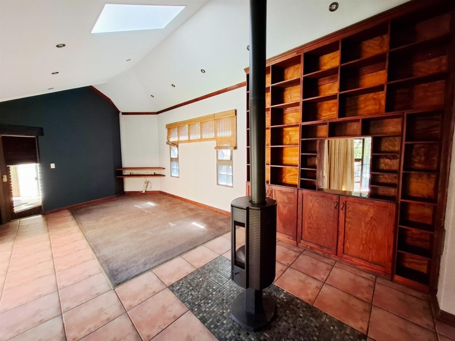5 Bedroom Property for Sale in Aerorand Mpumalanga